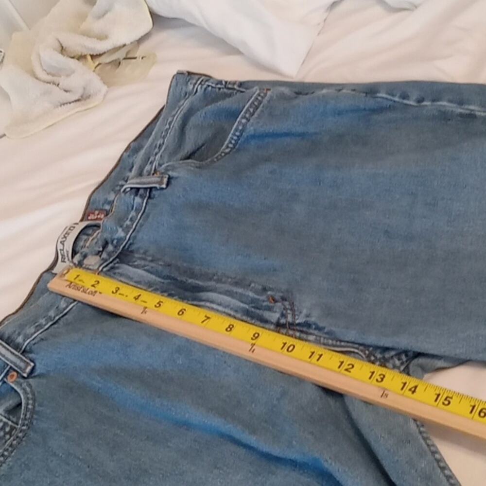Levi 550 men's size 42X32 relaxed fit denim jeans. Athleisure - Picture 9 of 10